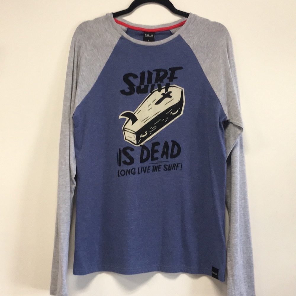 Pullin long Sleeved T-shirt | NWT | Medium